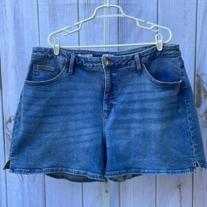 Ava & Viv Blue Denim Jean High-Rise Midi 5 Pocket Zipper Shorts Women's Plus 22